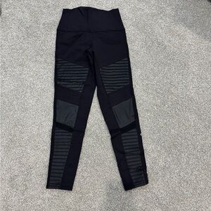 Alo Black High-Waisted Leggings with Ribbed Panels Moto Style size small